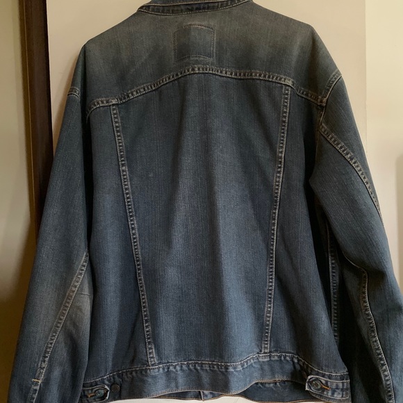 Levi’s jean jacket - Picture 2 of 5